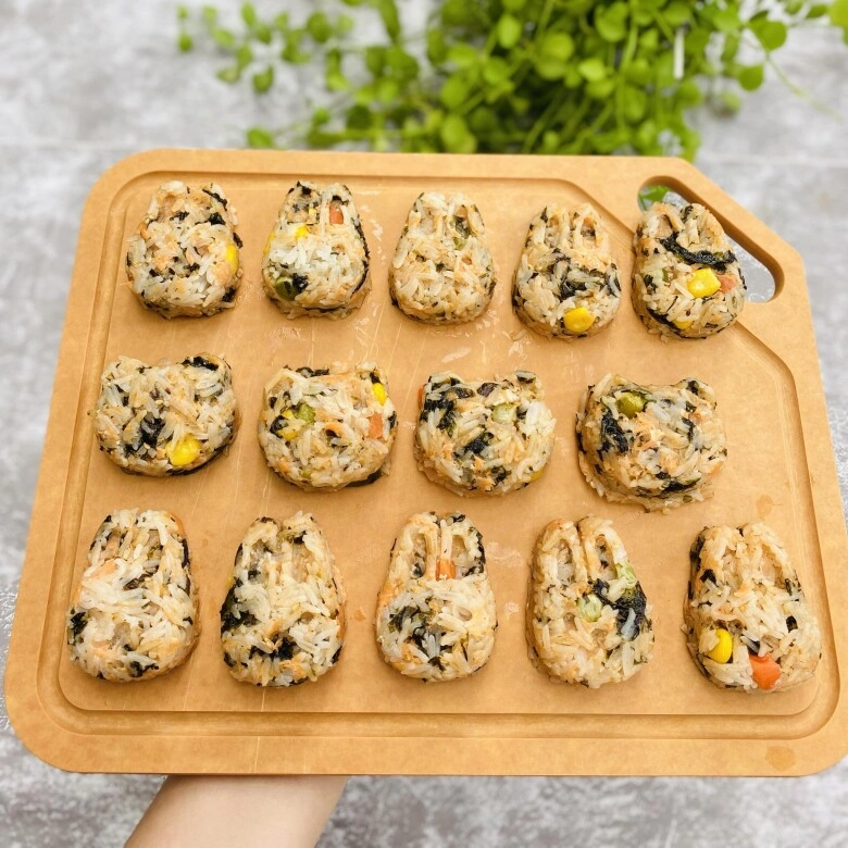 Cách làm cơm nắm đơn giản nhưng giàu dinh dưỡng nhanh gọn cho con ăn sáng rồi đi học - 7