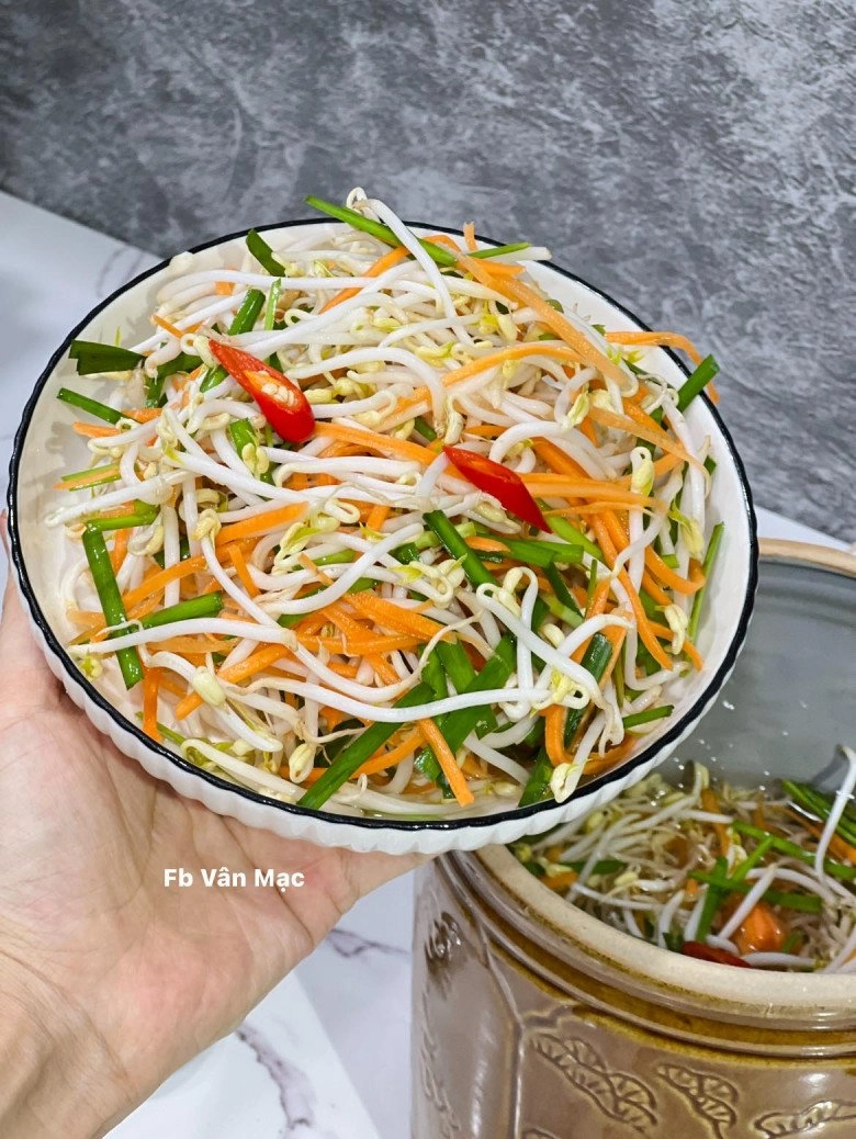 Cách làm giá đỗ cực đơn giản bằng dụng cụ không ngờ đến của mẹ đảm cây nào cũng mập ú trắng ngần 2-3 ngày là ăn được - 10