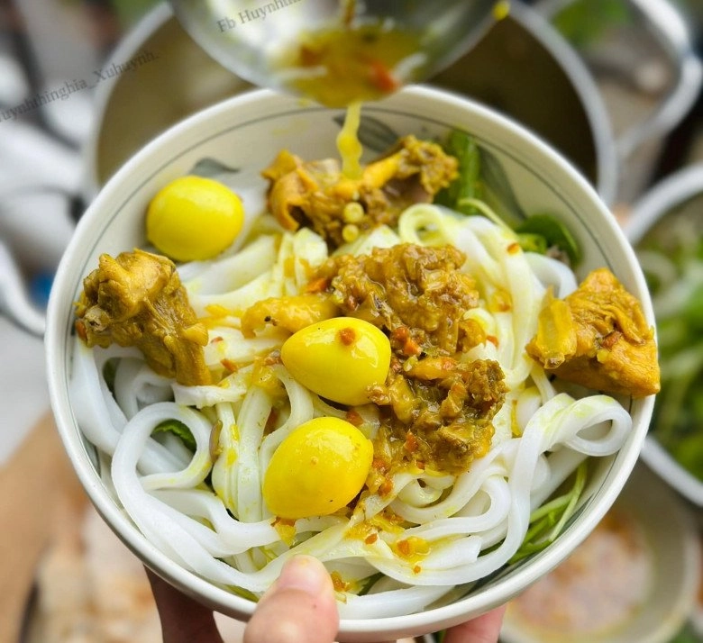 Cách làm mì quảng gà cực ngon của mẹ đảm đà nẵng - 5