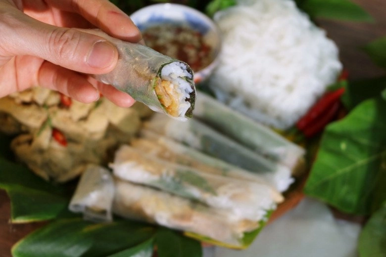 Cách làm nem tai thính cuốn thơm ngon thanh mát dễ ăn cho dịp nghỉ lễ - 7