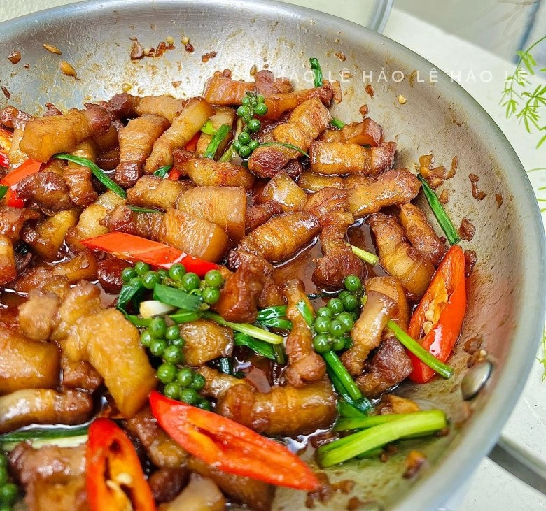 Cách làm thịt kho tiêu đậm đà béo ngậy nhưng không hề ngán ngấy của 9x sài gòn - 7