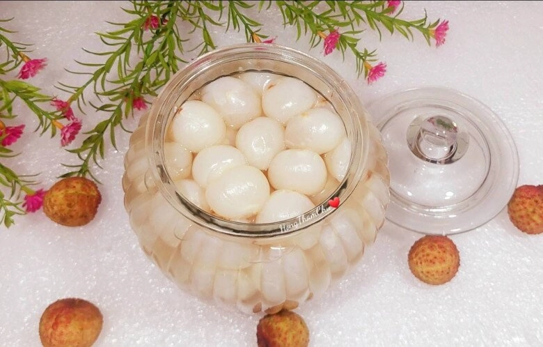Cách làm vải ngâm thơm ngon để dành pha trà vải cực thích mát lạnh giải nhiệt ngày hè - 4