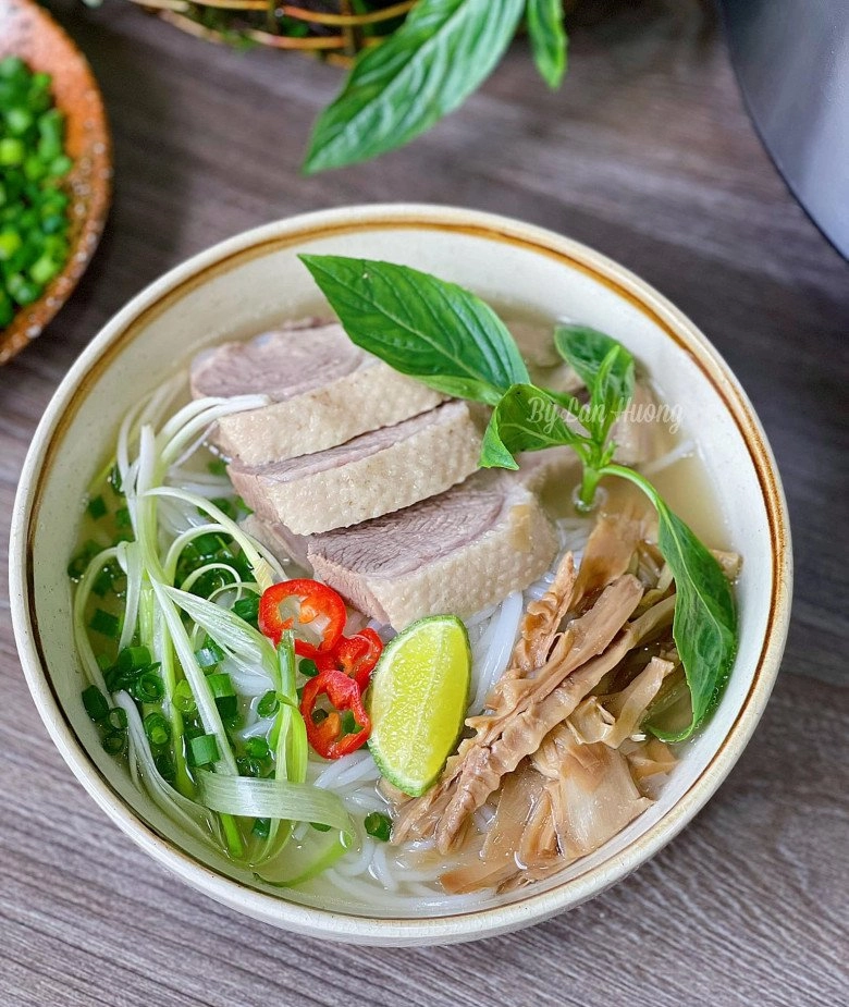 Cách nấu bún măng vịt đơn giản tại nhà vừa ngon lại thanh ngọt dễ ăn cuối tuần ai cũng thích - 6