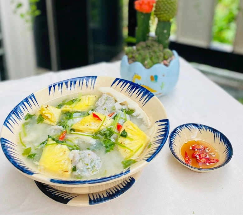 Cách nấu canh chả cá thác lác măng chua thơm ngon hấp dẫn cho ngày hè của 8x sài gòn - 9