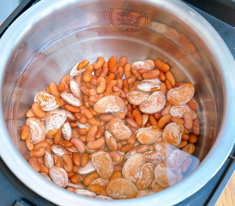 Cách nấu chè đậu đỏ mát lạnh bùi bùi không nát hạt bằng nồi cơm điện cho ngày oi nóng - 2