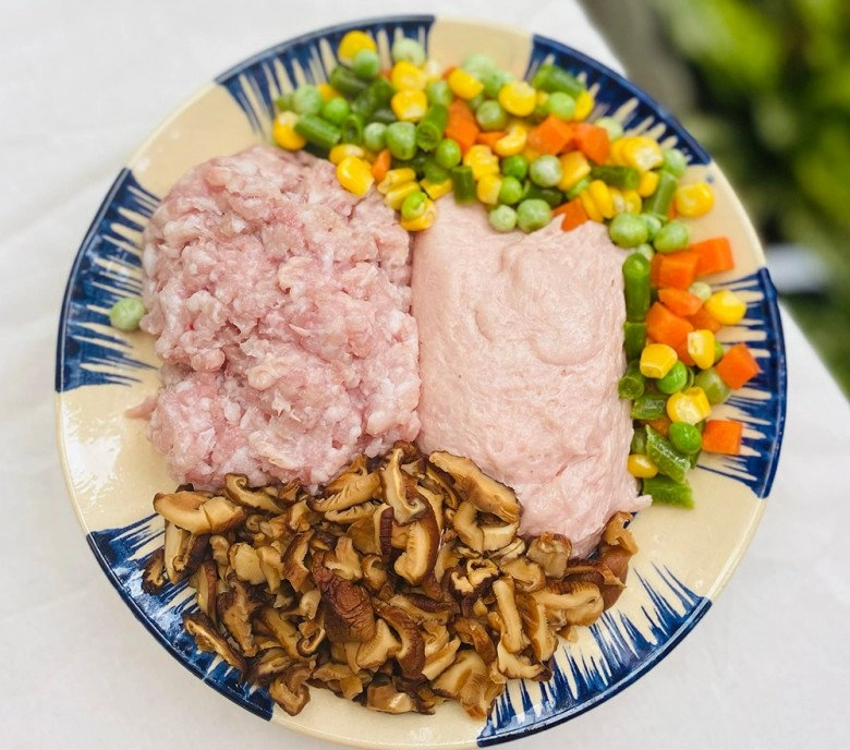 Cải thảo cuộn thịt ngũ sắc thơm ngon hấp dẫn lại lạ miệng ai thấy cũng muốn ăn của 8x sài gòn - 3