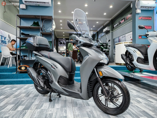 Cận cảnh honda sh350i 2025 nhập ý vừa cập bến việt nam đủ cả 4 màu kèm nhiều phụ kiện độc quyền - 8