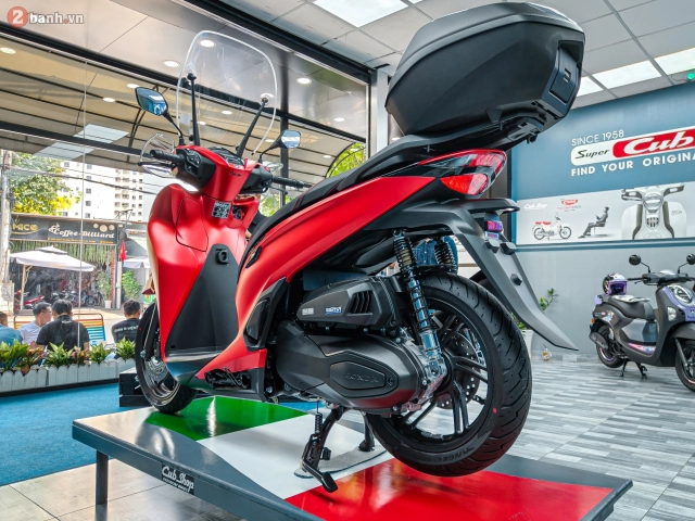 Cận cảnh honda sh350i 2025 nhập ý vừa cập bến việt nam đủ cả 4 màu kèm nhiều phụ kiện độc quyền - 12