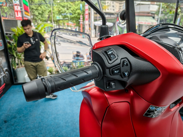 Cận cảnh honda sh350i 2025 nhập ý vừa cập bến việt nam đủ cả 4 màu kèm nhiều phụ kiện độc quyền - 22