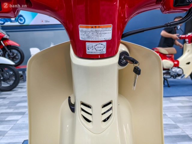 Cận cảnh honda super cub 50 hello kitty bất ngờ xuất hiện tại việt nam - 24
