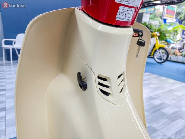 Cận cảnh honda super cub 50 hello kitty bất ngờ xuất hiện tại việt nam - 25