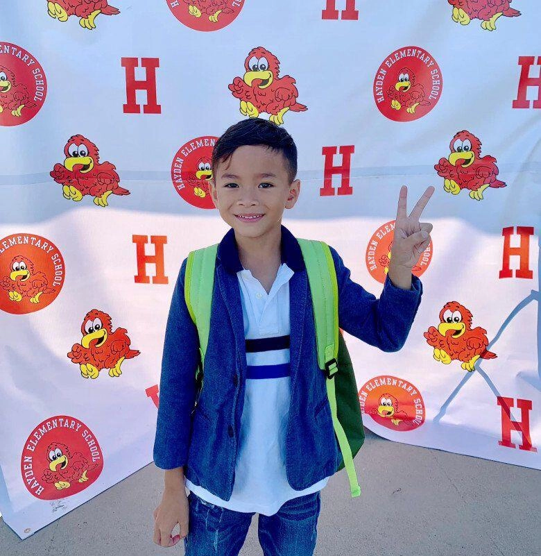 Cậu bé được thanh thảo nhận nuôi đưa qua mỹ định cư từ nhỏ giờ đã 14 tuổi học rất giỏi nhận huy chương vàng - 7