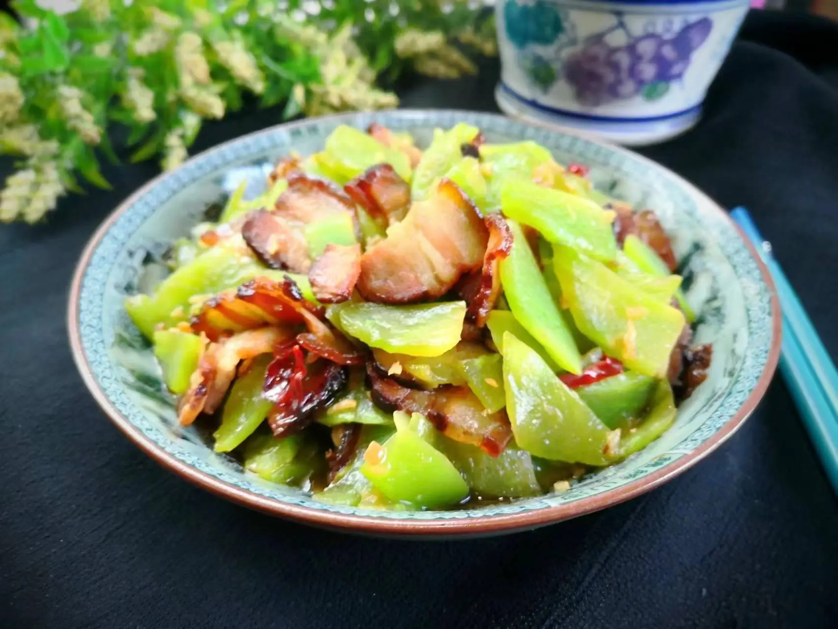 Cây này tưởng chỉ ăn lá ai ngờ thân cũng là báu vật đem nấu kiểu này được món giàu canxi lại thanh mát hợp ngày hè - 7