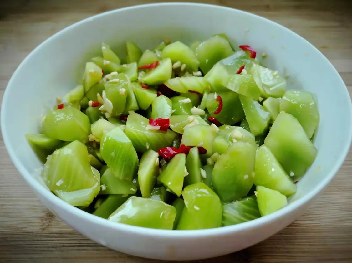 Cây này tưởng chỉ ăn lá ai ngờ thân cũng là báu vật đem nấu kiểu này được món giàu canxi lại thanh mát hợp ngày hè - 9