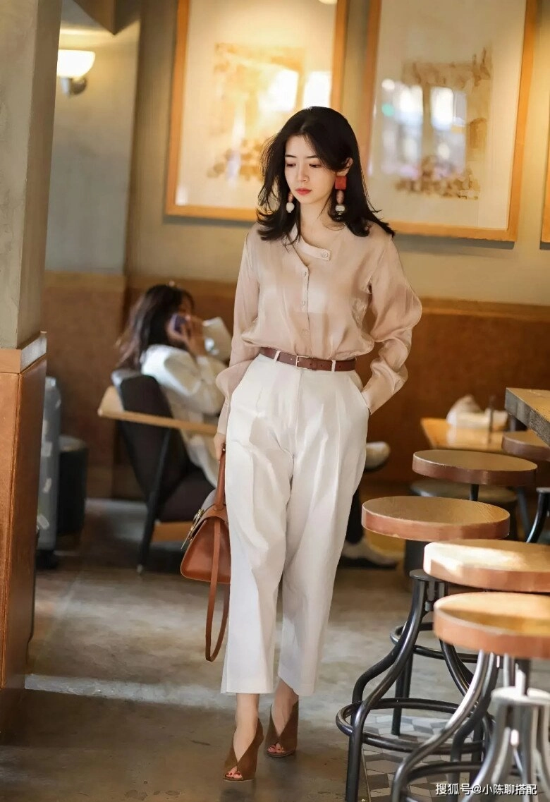 Chị em 30 nên tẩy chay ngay 4 kiểu quần ống rộng này mặc vào trông vừa quê vừa kéo tụt chiều cao - 6
