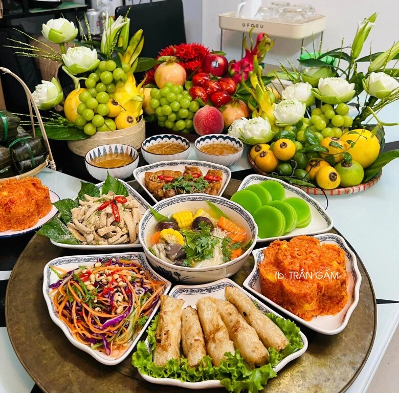 Chị em chia sẻ mâm cỗ cúng rằm tháng 7 chẳng khác nào bữa tiệc thị giác nhìn không muốn rời mắt - 3