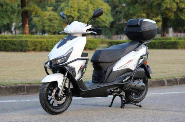 Chiếc xe tay ga sàn phẳng mạnh mẽ nhất trong phân khúc 125cc trình làng với giá từ 35 triệu đồng - 3