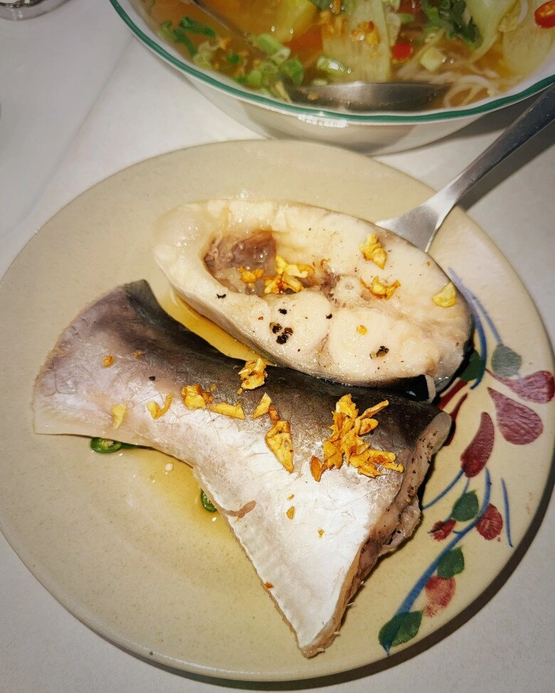 Chồng làm cho hoa hậu diễm hương bào ngư hải sâm và đủ món ngon vợ nấu thì liên tục uống nước dụi tai - 10