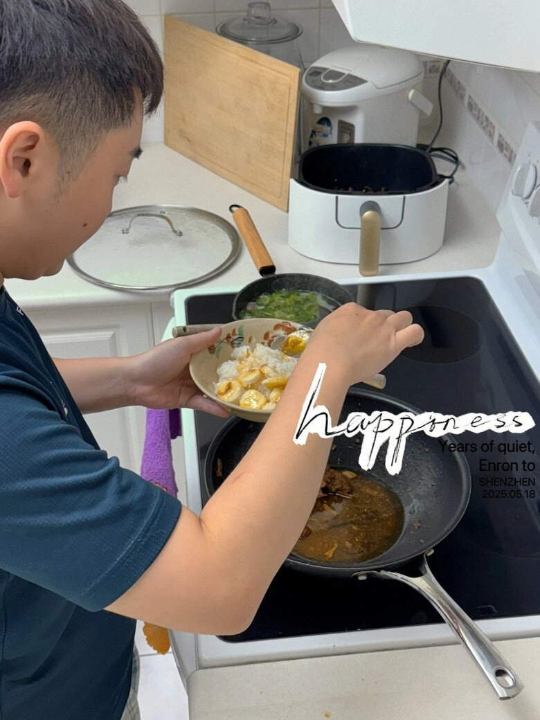 Chồng việt kiều canada của hoa hậu diễm hương về việt nam đãi vợ ăn cơm với chuối - 2