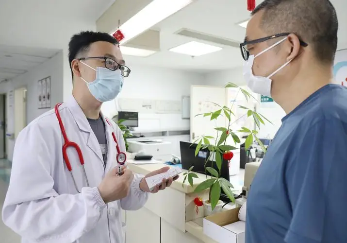 Cô gái hôn mê suốt 6 tháng tỉnh dậy thấy mình đãsinh con xong xuôi - 1