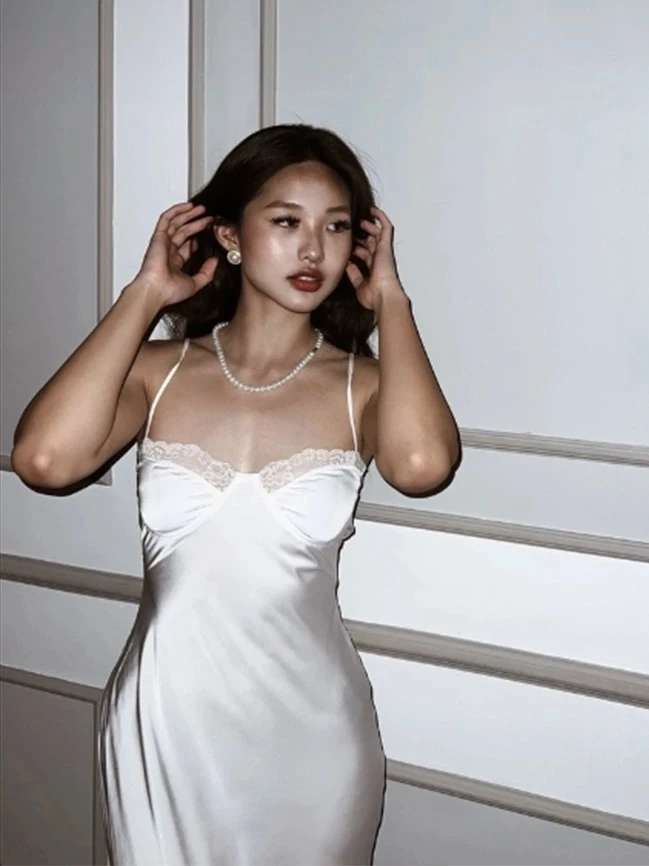 Cô gái tuổi trăng tròn chăm diện váy mỏng tang ôm sát khoe dáng thắt đáy lưng ong là con của cựu vđv nổi tiếng - 7