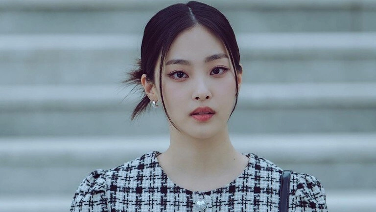 cô mèo có visual sang chảnh được so sánh với jennie lên phim đã đẹp đời thường còn ăn mặc tinh tế khó rời mắt - 4