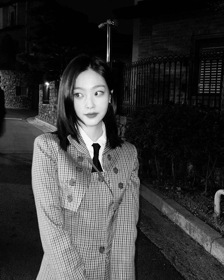 cô mèo có visual sang chảnh được so sánh với jennie lên phim đã đẹp đời thường còn ăn mặc tinh tế khó rời mắt - 8
