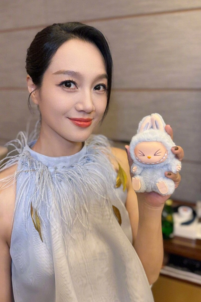 Cố tình cho con gái lưu ban lớp 1 suốt 3 năm vì lý do quá sốc nữ diễn viên nổi tiếng bị mxh chỉ trích - 5