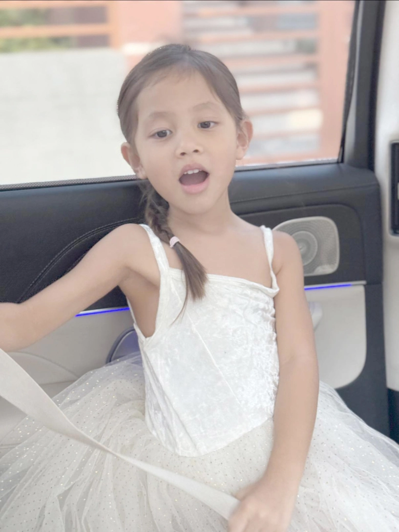 Con gái bốn tuổi của hồ ngọc hà - 3