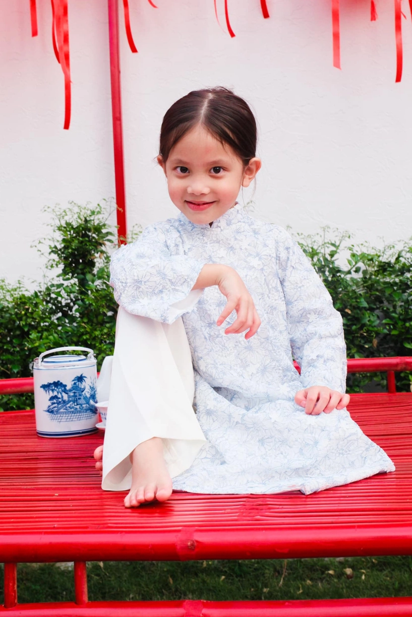Con gái bốn tuổi của hồ ngọc hà - 7