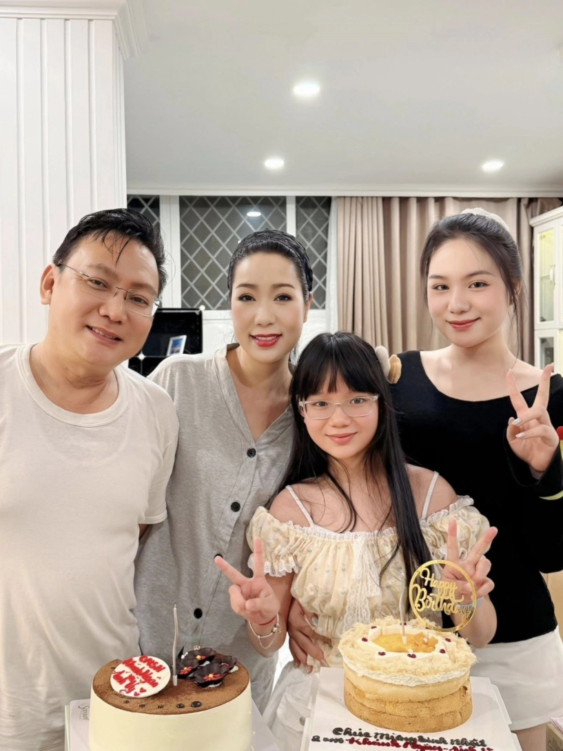Con gái cao 175 m học ngành hàng không của trịnh kim chi - 1