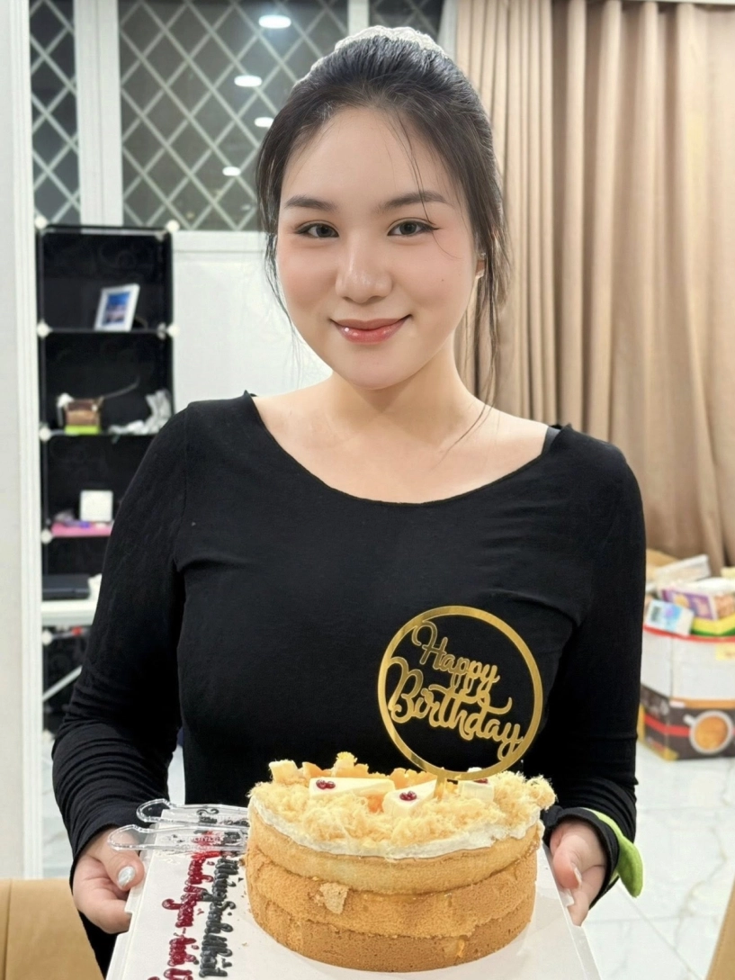 Con gái cao 175 m học ngành hàng không của trịnh kim chi - 2