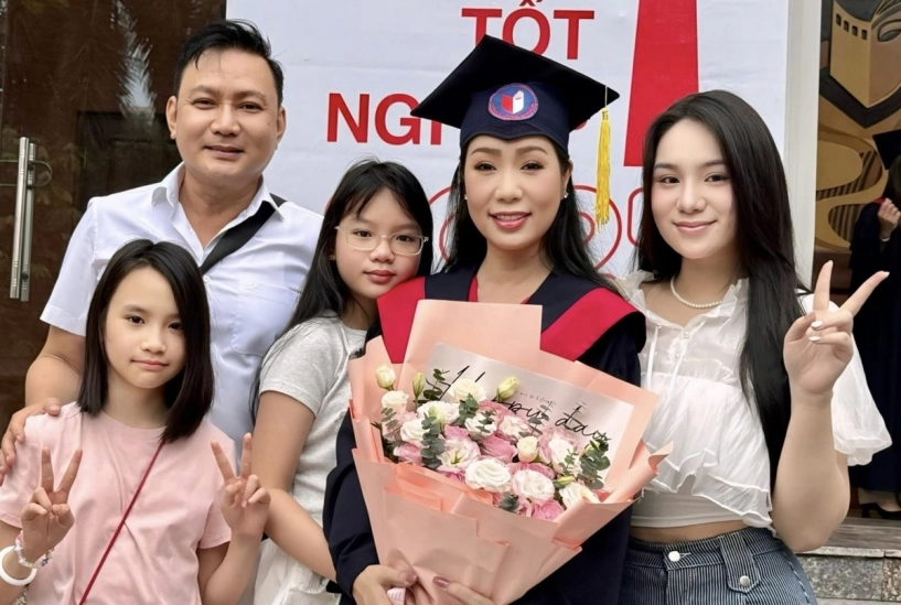 Con gái cao 175 m học ngành hàng không của trịnh kim chi - 9