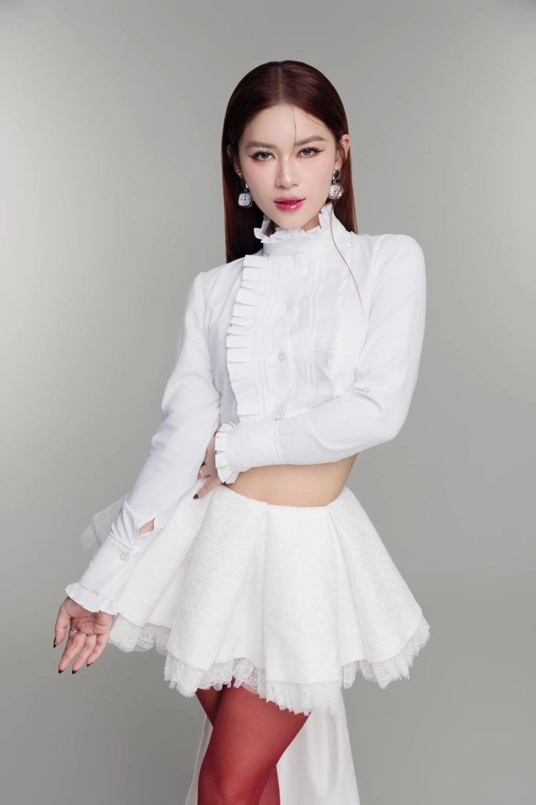 Con gái duy nhất của nữ đại gia thủy sản diện đồ hiệu bị chê ăn mặc mộc mạc kiểu nông dân lại được yêu - 17