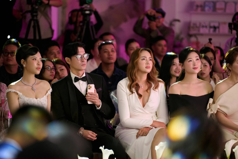 Con gái huy khánh nối nghiệp mẹ 13 tuổi làm người mẫu thần thái không kém dàn mỹ nhân đình đám - 3