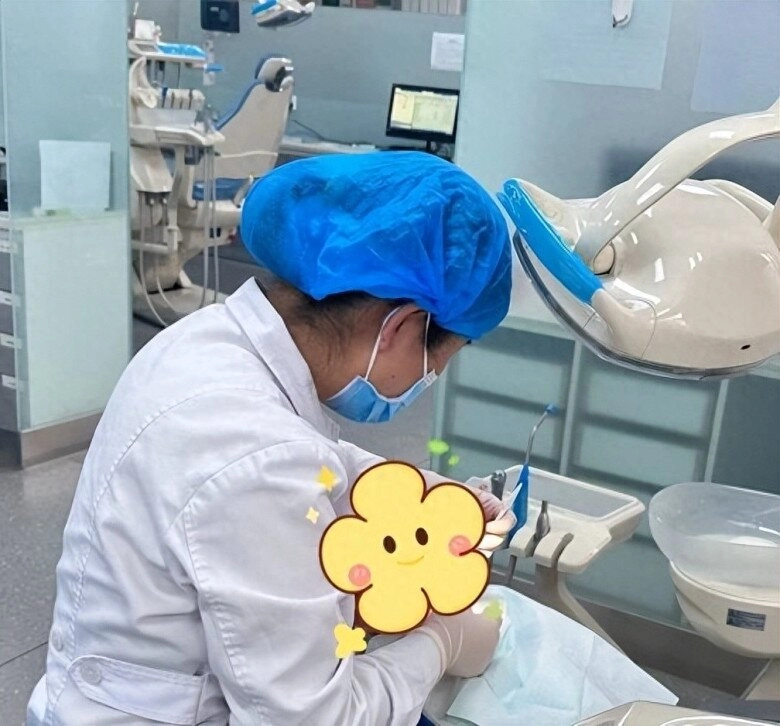 Con gái lúc nhỏ đẹp nhưng càng lớn càng móm đến bệnh viện bác sĩ nói nguyên nhân khiến gia đình suy sụp - 2