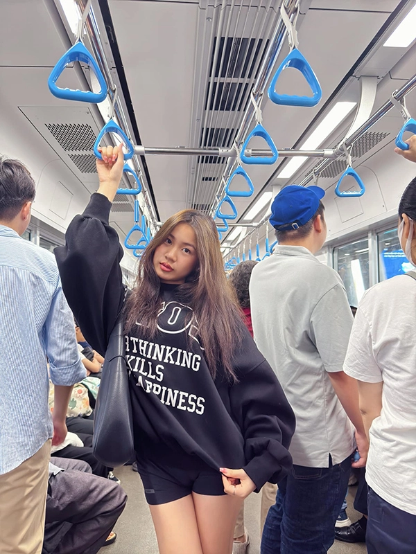 Con gái lưu thiên hương tuổi 20 tài năng nhan sắc như hoa hậu - 5