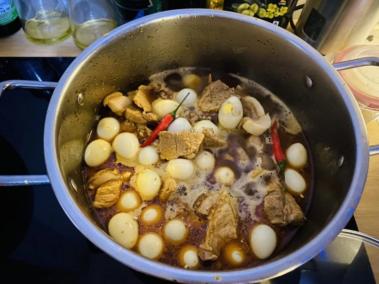 Con gái mc thành trung và bố dượng tây được thu phượng chăm chút bữa cơm nấu 20 phút mà siêu ngon - 6