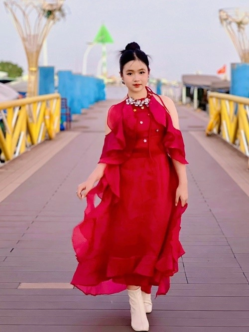 con gái trấn thành ra dáng thiếu nữ ngày càng xinh - 2