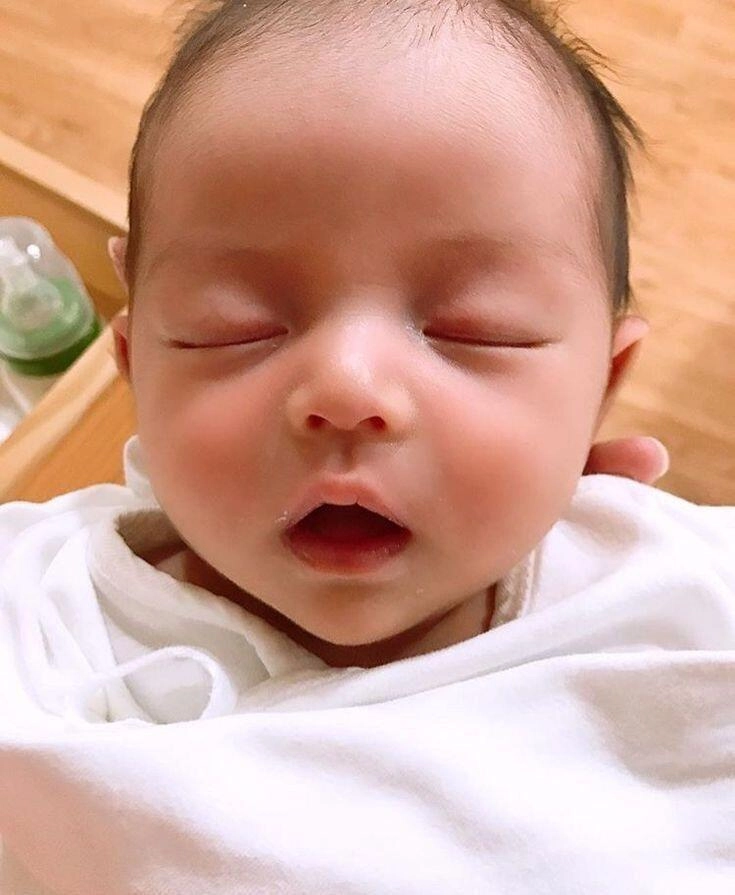 Con mới sinhmũi cao mắt to đẹp hệt trẻ tây bốxét nghiệm adn 3 lần cùng 1 kết quả bà nội thú nhận - 3