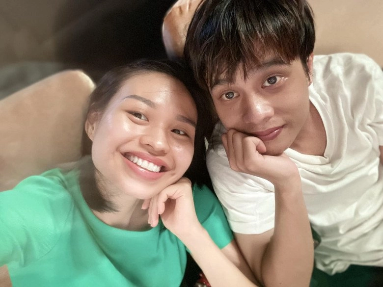 Con ruột lê giang cùng người yêu nhỏ con nấu món thanh đạm nhìn ảnh người được nhận suất ăn mới thêm phục - 1