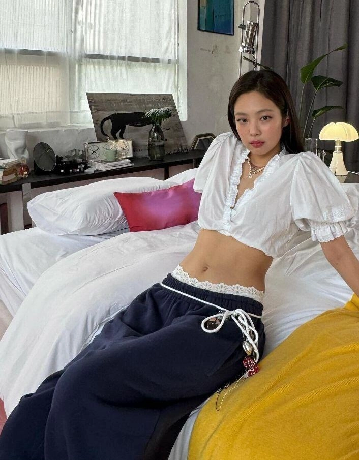 Công thức lên đồ sang chảnh của chanel sống jennie không cần đẹp chuẩn hàn vẫn lên đồ cuốn khỏi bàn - 4