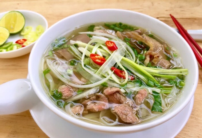 Cùng chuyên gia ẩm thực việt nam chia sẻ về phở bò hà nội với phở bò nam định khác nhau thế nào - 3