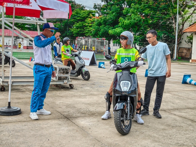 Cùng honda việt nam mang kiến thức và kỹ năng lái xe an toàn đến với học sinh thpt - 18