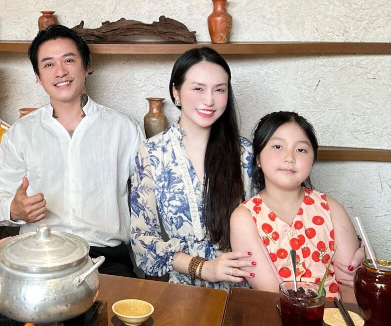 Cuối năm học hotmom hương baby vợ tuấn hưng khoe con gái đạt học sinh giỏi xuất sắc thông minh giống bố - 2