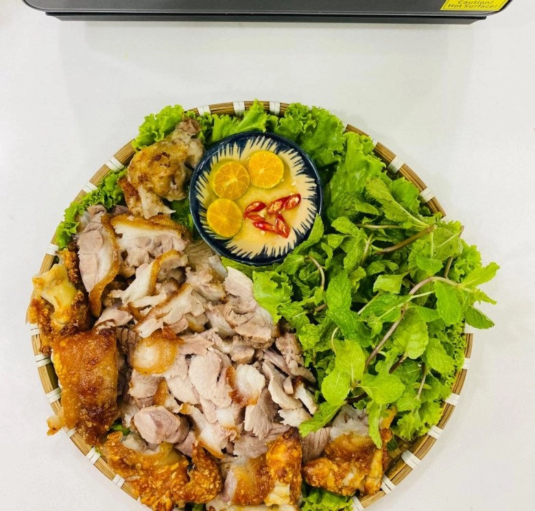 Cuối tuần làm chân giò heo muối chiên theo cách của mẹ đảm sài gòn mềm trong giòn ngoài ăn đã miệng - 6
