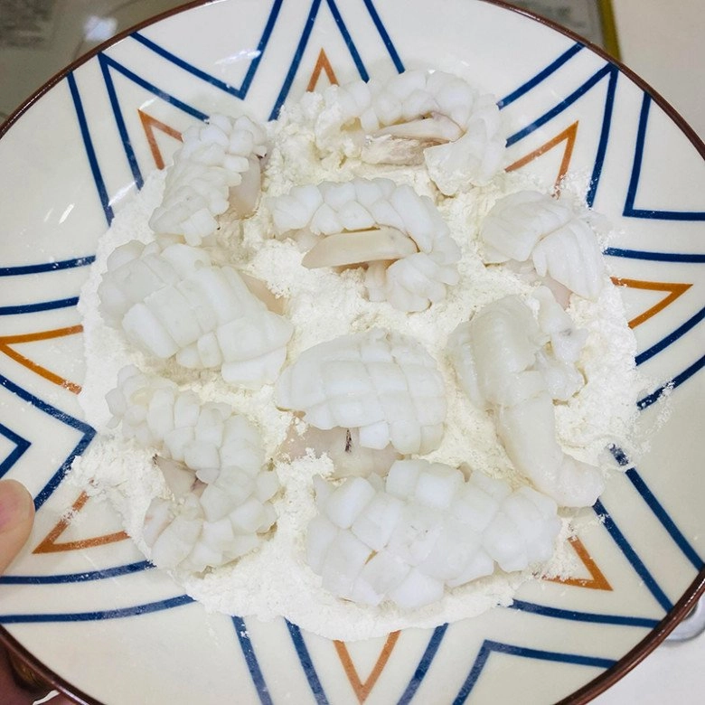 Cuối tuần làm mực chiên lắc phô mai thơm phức lạ miệng ai ăn cũng phải khen tấm tắc - 5
