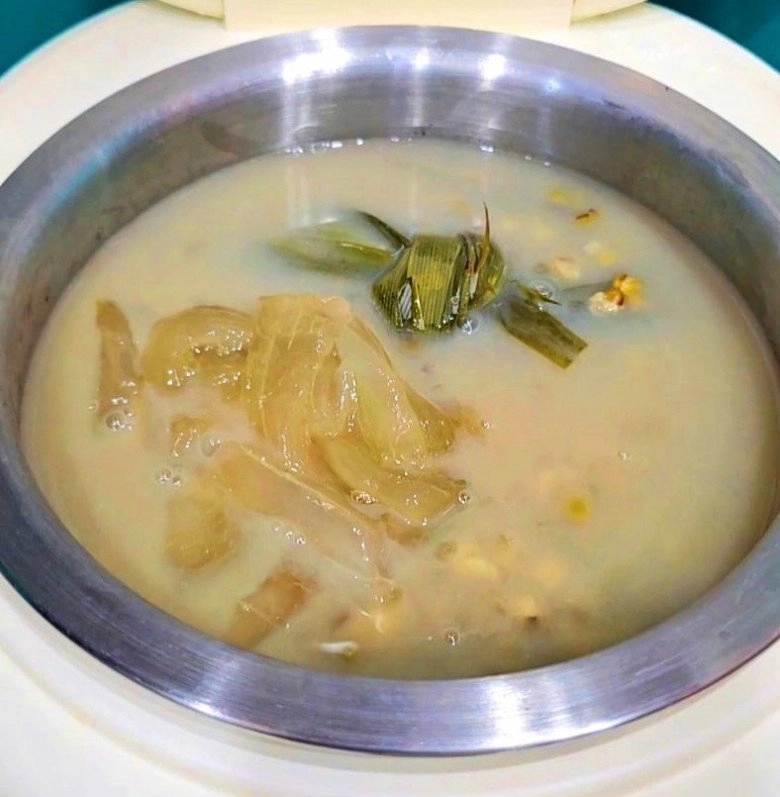 Cuối tuần nắng nóng nấu chè đậu xanh nha đam đơn giản giải nhiệt cực tốt - 4