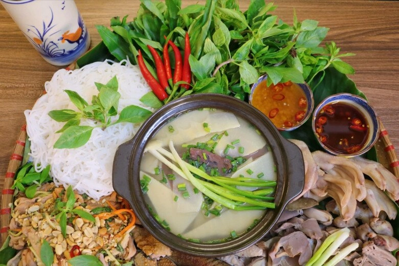 Cuối tuần nhà có khách làm ngay mẹt vịt thế này cực ngon ai cũng tưởng order ở nhà hàng - 4