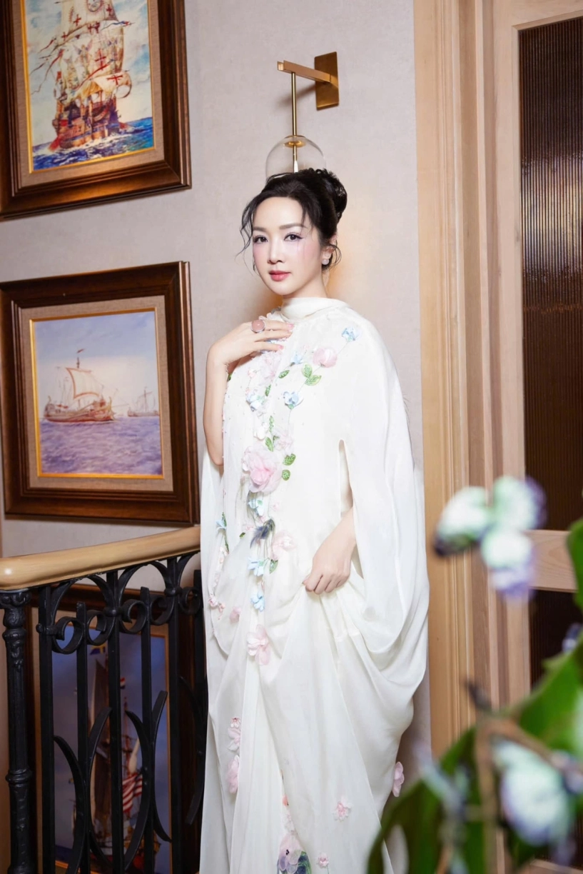 Đầm dự tiệc tôn dáng của giáng my - 8